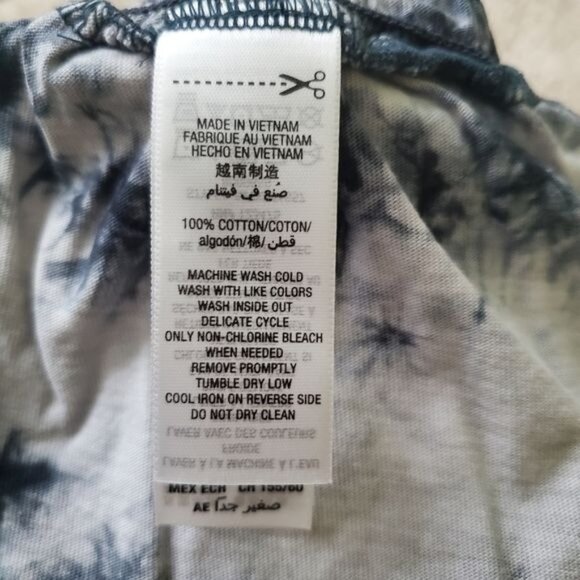 Juicy by juicy Couture women's shorts Pitch Black Bleach TRK Tie Dye Sz XS new - Picture 8 of 9